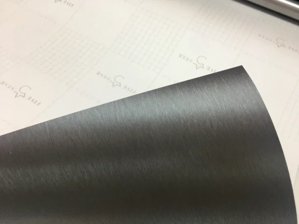 Шлифованный алюминий темно-серый 5 star 1.52*30 м.