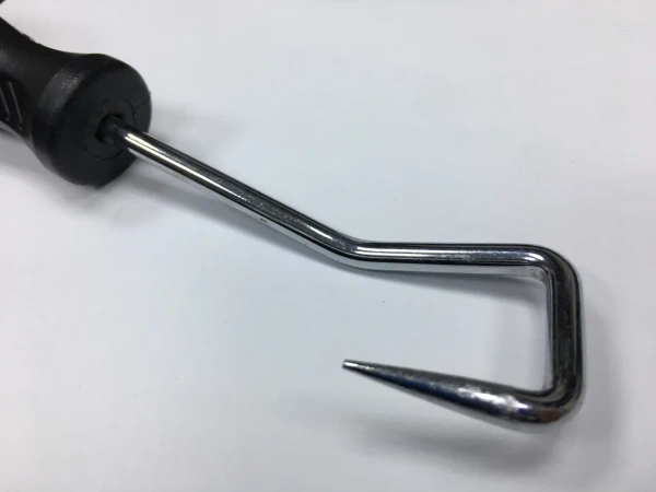 Крюк для снятия обшивок