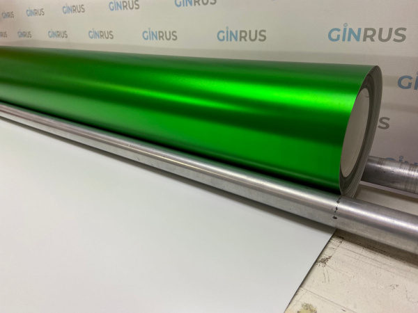 Пленка ПВХ САТИНОВЫЙ МАТОВЫЙ ХРОМ (светло-зеленый, изумрудный) ROMANI Satin Matte LIGHT GREEN 1,52*18м.