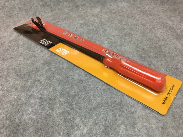 Инструмент для снятия пистонов с круглой пластиковой красной ручкой (клипсодер)