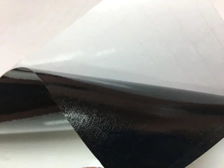 Пленка глянцевая черная с защитной пленкой 1,35*15м., 3-х сл.