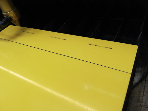 807 Пластик для гравировки 1,3мм 30х60см желтый/черный
