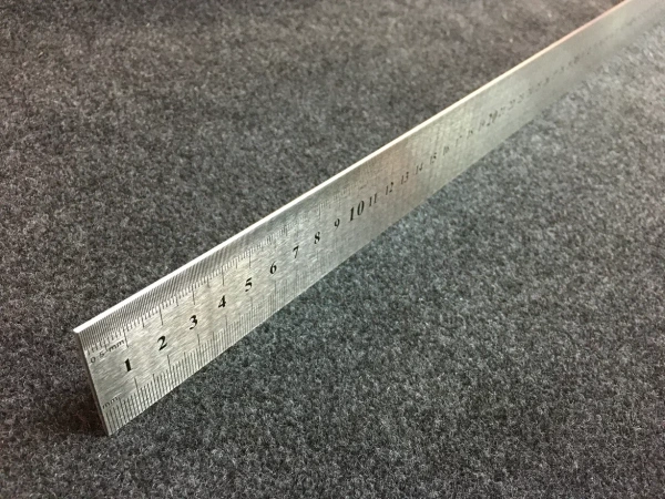 Линейка металлическая L-1000 мм