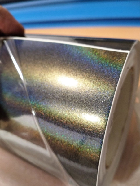 Пленка ЛАЗЕРНЫЙ хром СЕРЫЙ радужный IRIDESCENT LASER ПВХ 1,52*18м