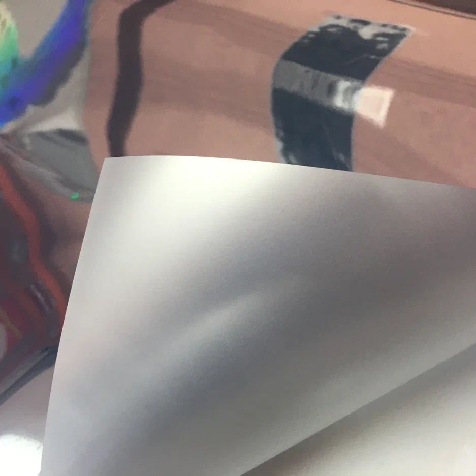 Декоративная пленка USB SILVER MATT  1.52*30м, серебро зерк-мат