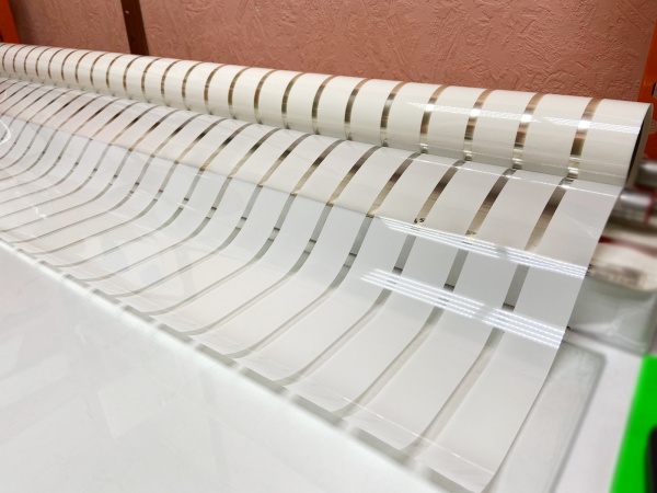 Декоративная пленка Полосы 45мм белые (DECO INT 100-12) LUXFIL 1,524 м