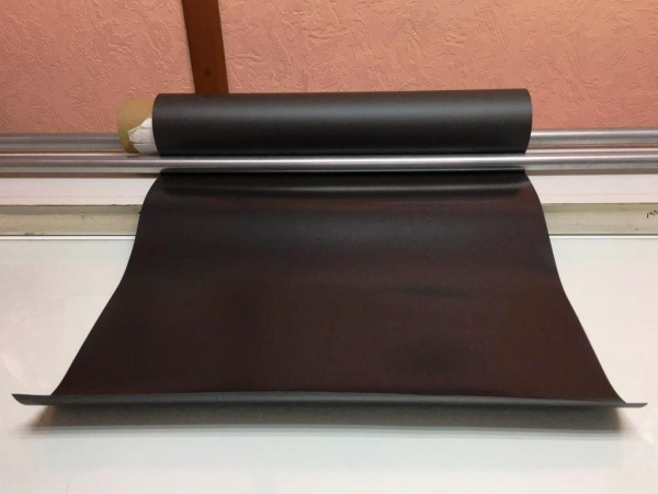 Магнитный винил без клея (0,7мм*620мм*30м)