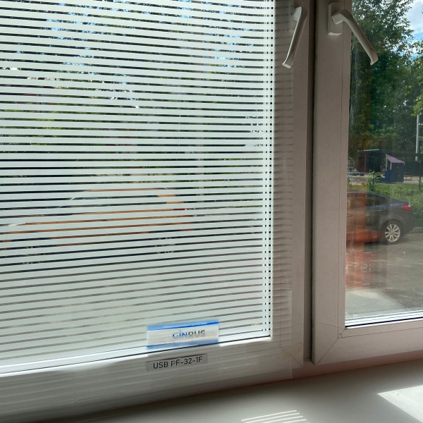 Декоративная пленка USB PF-32-1F, полоса 10 мм, полупрозрачная 1,52*30м (пог.м)