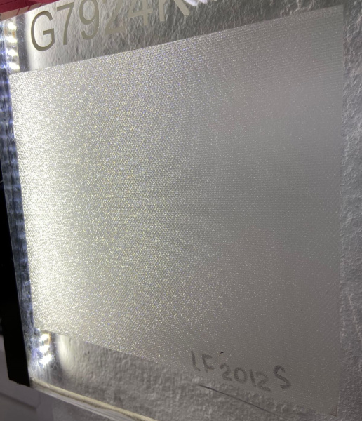 Пленка LF 2012S декоративная, 1,27м*50м прозрачная текстурированная, сверкающая