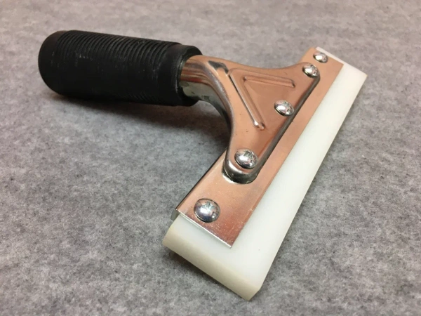 Выгонка металлическая с полиуретановой прозрачной вставкой, 15см